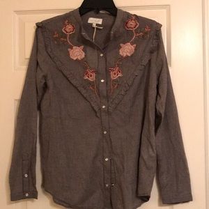 To die for floral embroidered button down